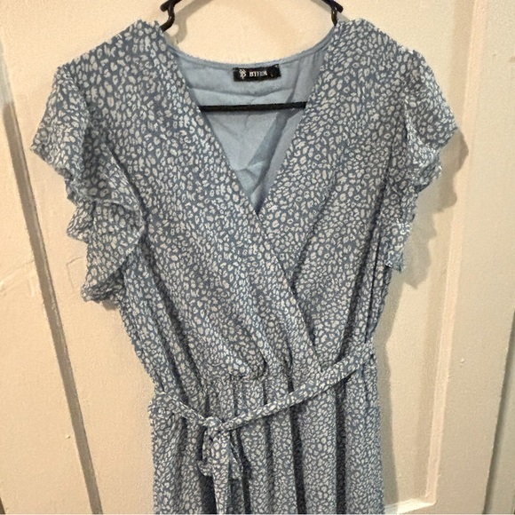 Light Blue Wrap Pattern Dress - Picture 3 of 5